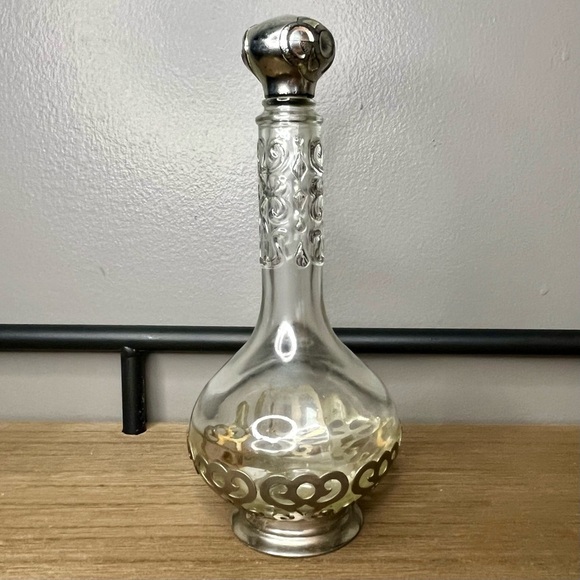 Vintage Avon perfume bottle. Could use a cleaning! - Picture 1 of 16